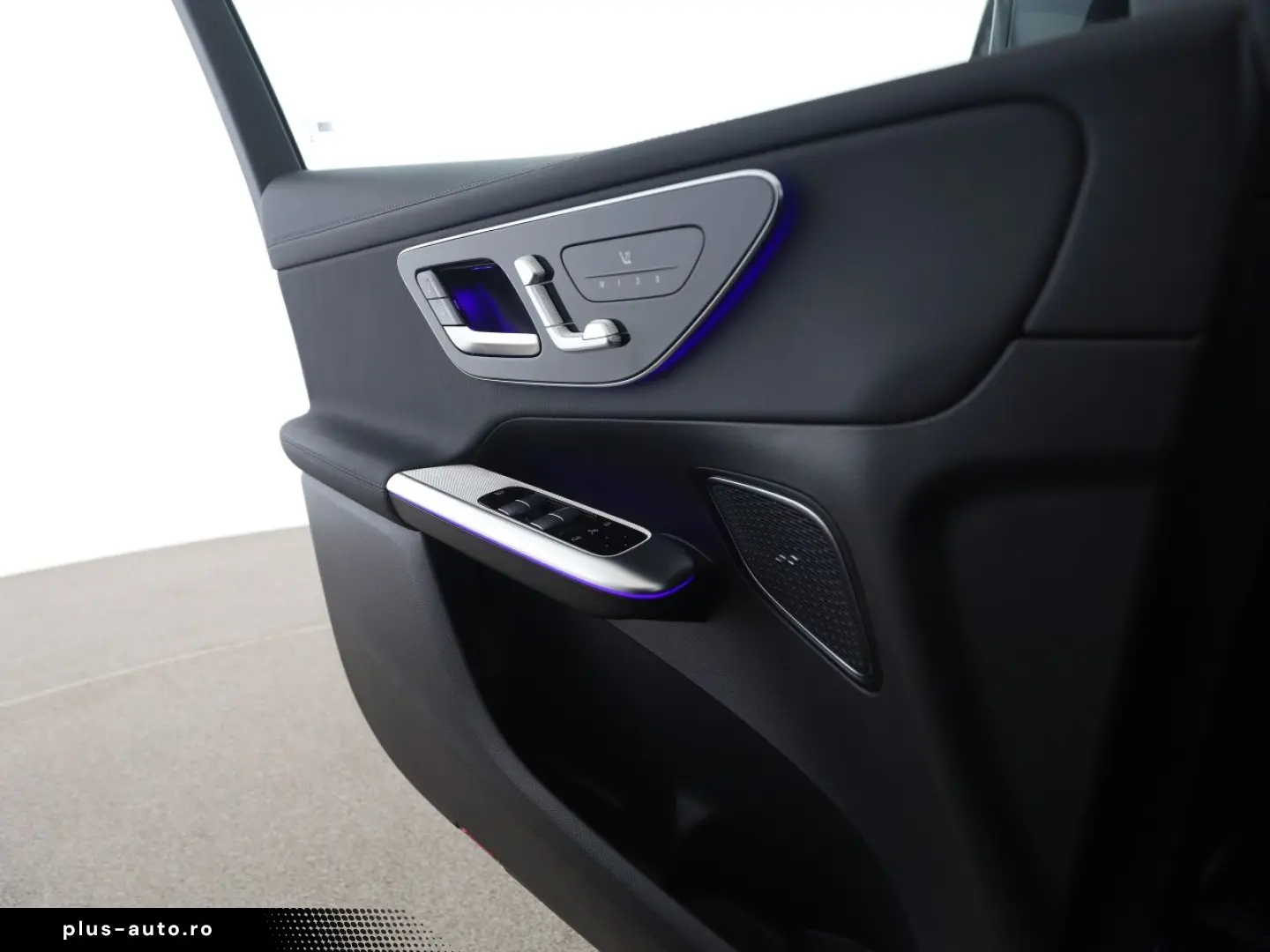 MERCEDES-BENZ GLC 200 d 4M AMG Digital Light Night MBUX Pano