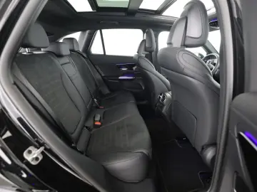 MERCEDES-BENZ GLC 200 d 4M AMG Digital Light Night MBUX Pano