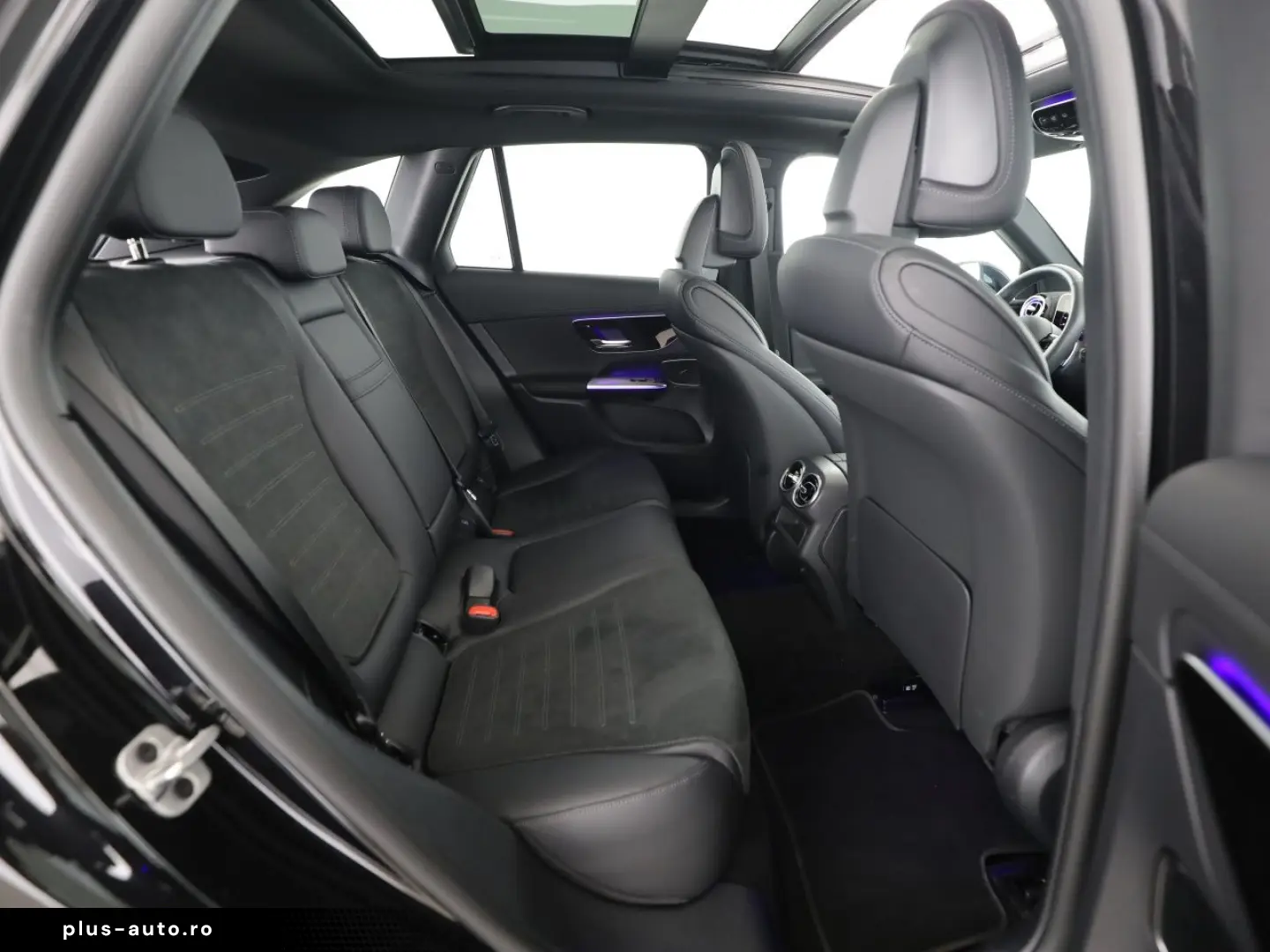 MERCEDES-BENZ GLC 200 d 4M AMG Digital Light Night MBUX Pano
