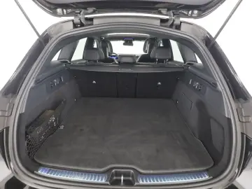 MERCEDES-BENZ GLC 200 d 4M AMG Digital Light Night MBUX Pano