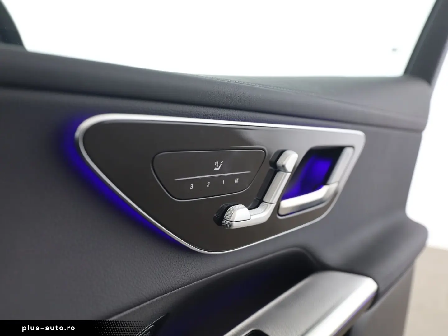 MERCEDES-BENZ GLC 200 d 4M AMG Digital Light Night MBUX Pano