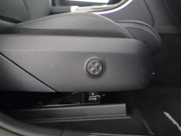 MERCEDES-BENZ GLC 200 d 4M AMG Digital Light Night MBUX Pano