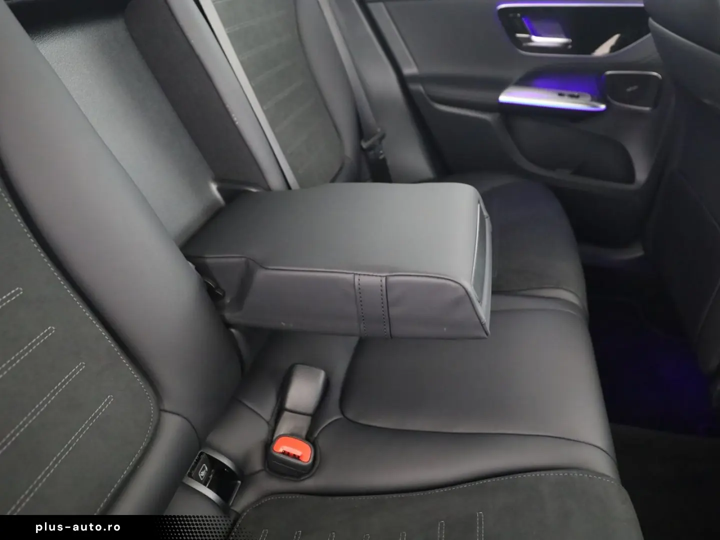MERCEDES-BENZ GLC 200 d 4M AMG Digital Light Night MBUX Pano