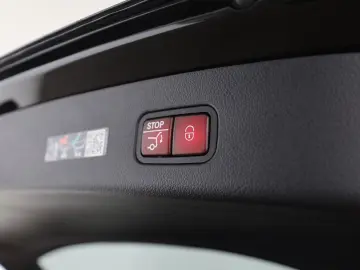 MERCEDES-BENZ GLC 200 d 4M AMG Digital Light Night MBUX Pano