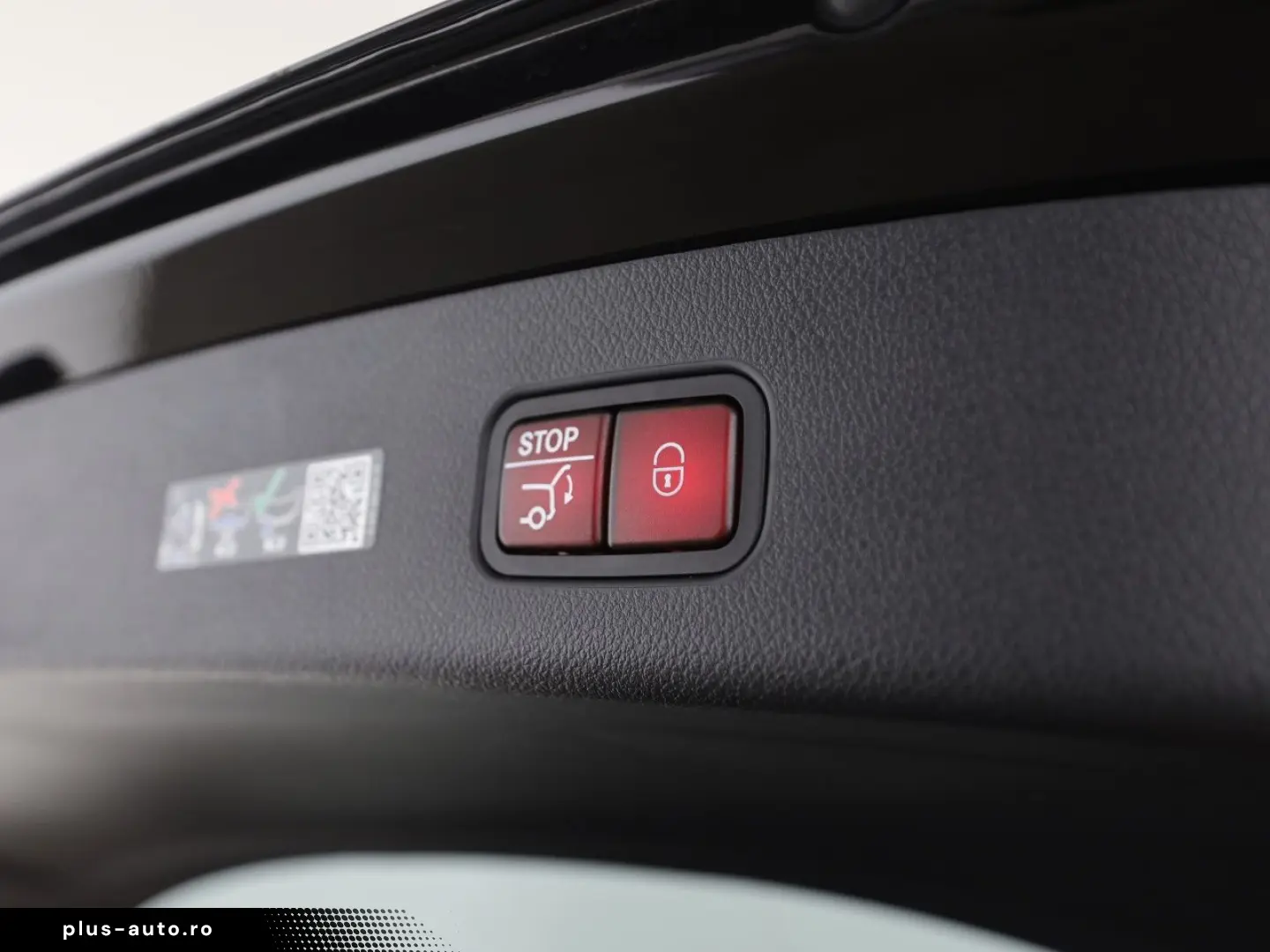 MERCEDES-BENZ GLC 200 d 4M AMG Digital Light Night MBUX Pano