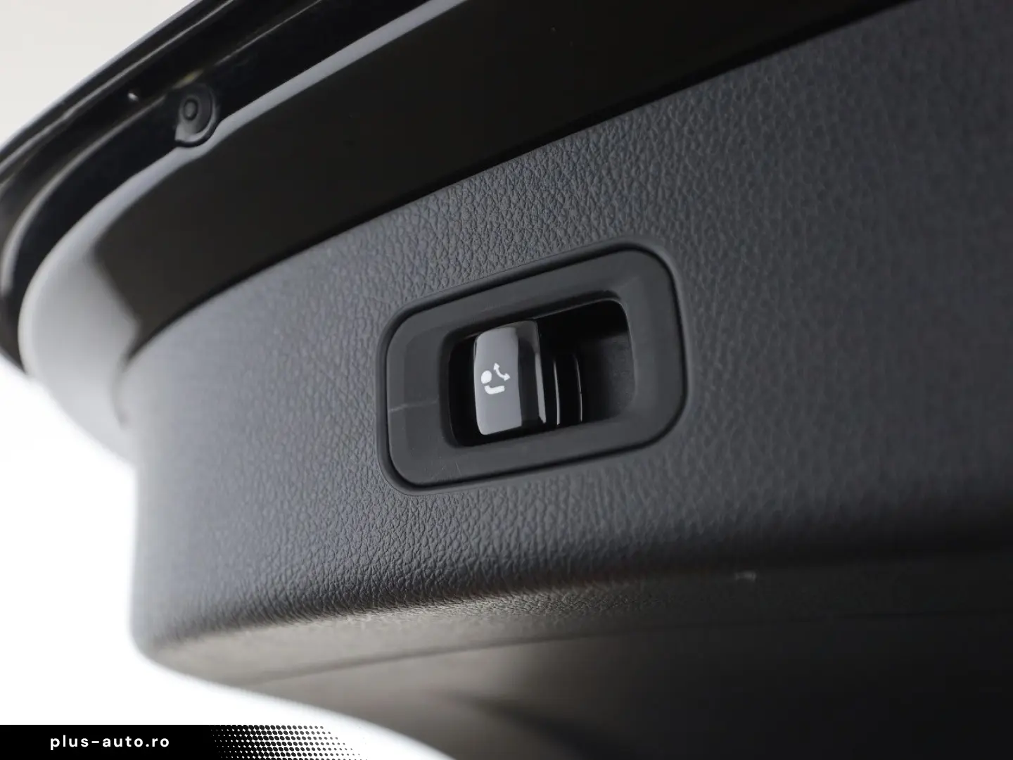 MERCEDES-BENZ GLC 200 d 4M AMG Digital Light Night MBUX Pano