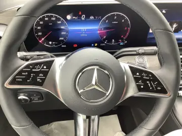 MERCEDES-BENZ V 300 d 4M Ava K DISTR Navi 360  Multi&hellip;