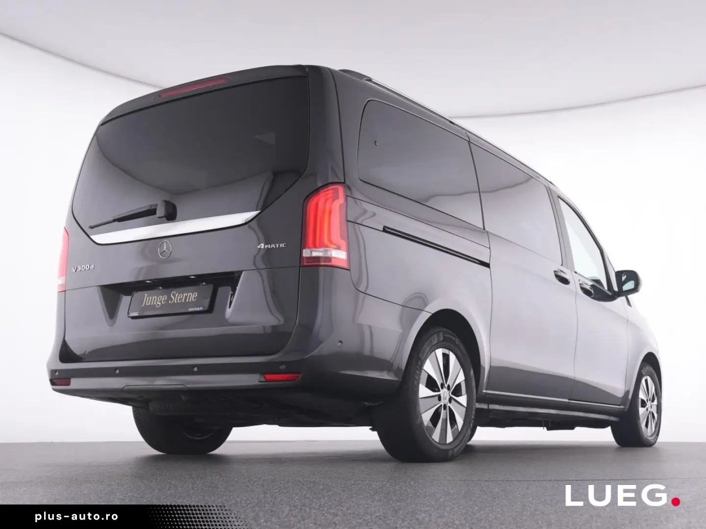 MERCEDES-BENZ V-Class 2024 — imagine 8