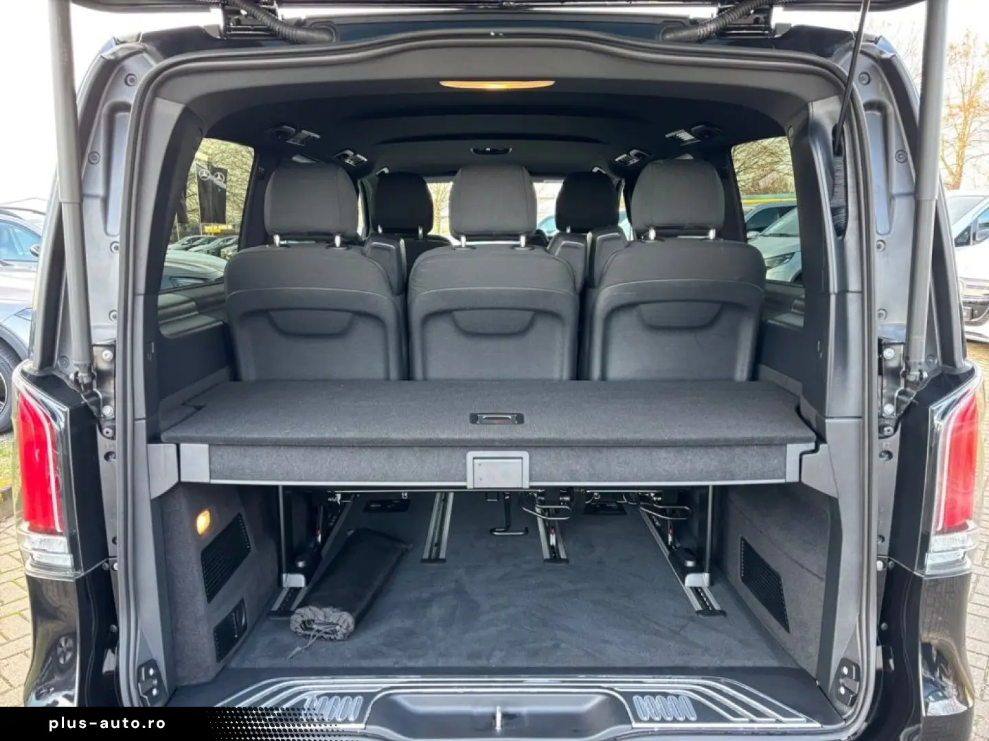 MERCEDES-BENZ V 250 d STYLE AMG LED STHZG NAVI DISTR AHK