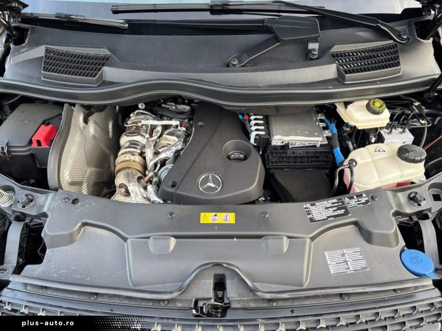 MERCEDES-BENZ V 250 d STYLE AMG LED STHZG NAVI DISTR AHK