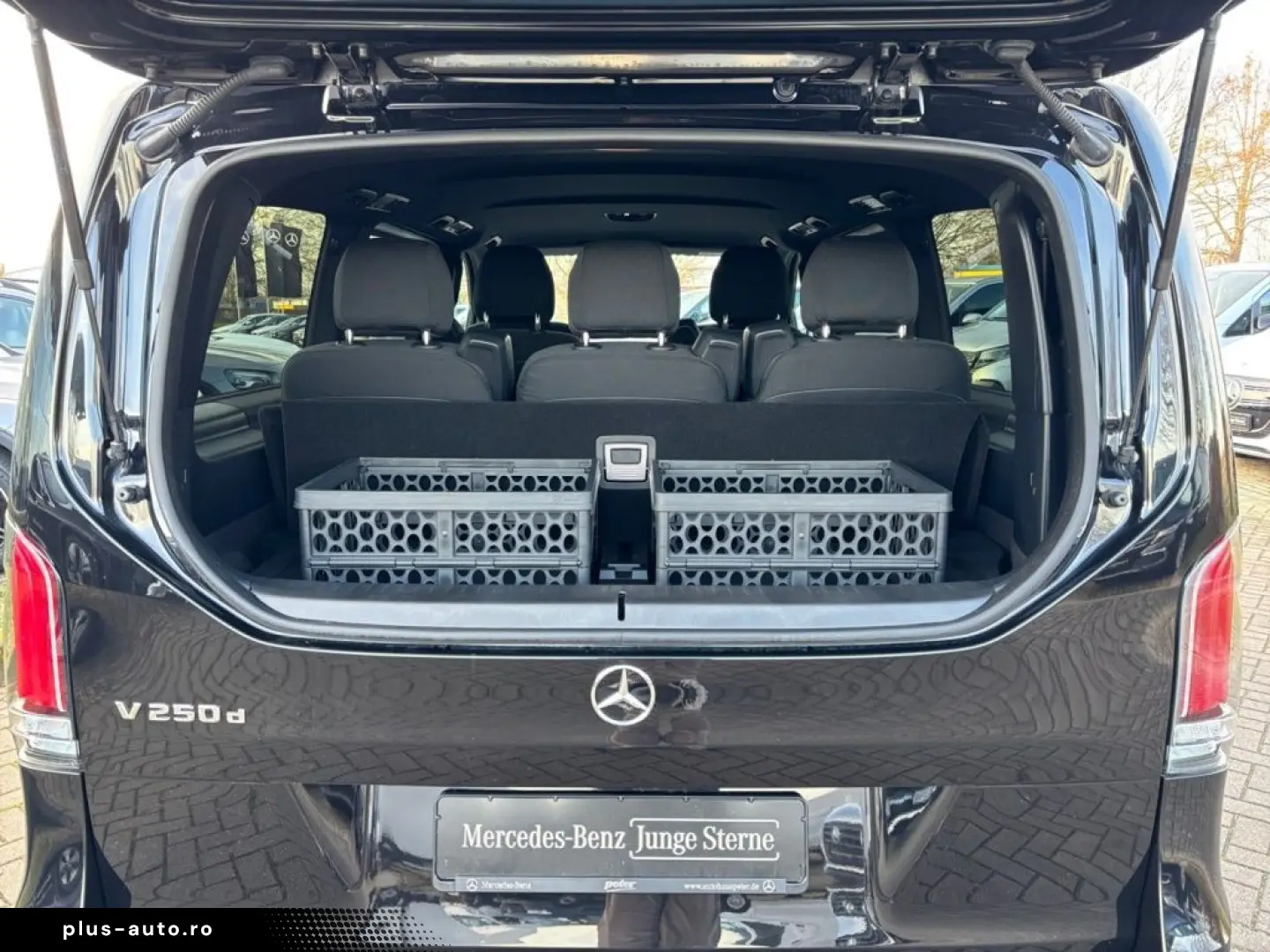 MERCEDES-BENZ V 250 d STYLE AMG LED STHZG NAVI DISTR AHK