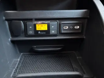MERCEDES-BENZ V 250 d STYLE AMG LED STHZG NAVI DISTR AHK