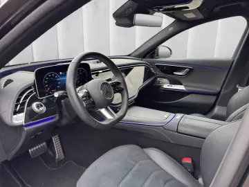 MERCEDES-BENZ E 220 d AMG Superscreen Sthzg Burm HUD&hellip;