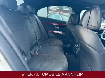 MERCEDES-BENZ E 220 d AMG Line Night PANO LEDER 23TKM KAMERA