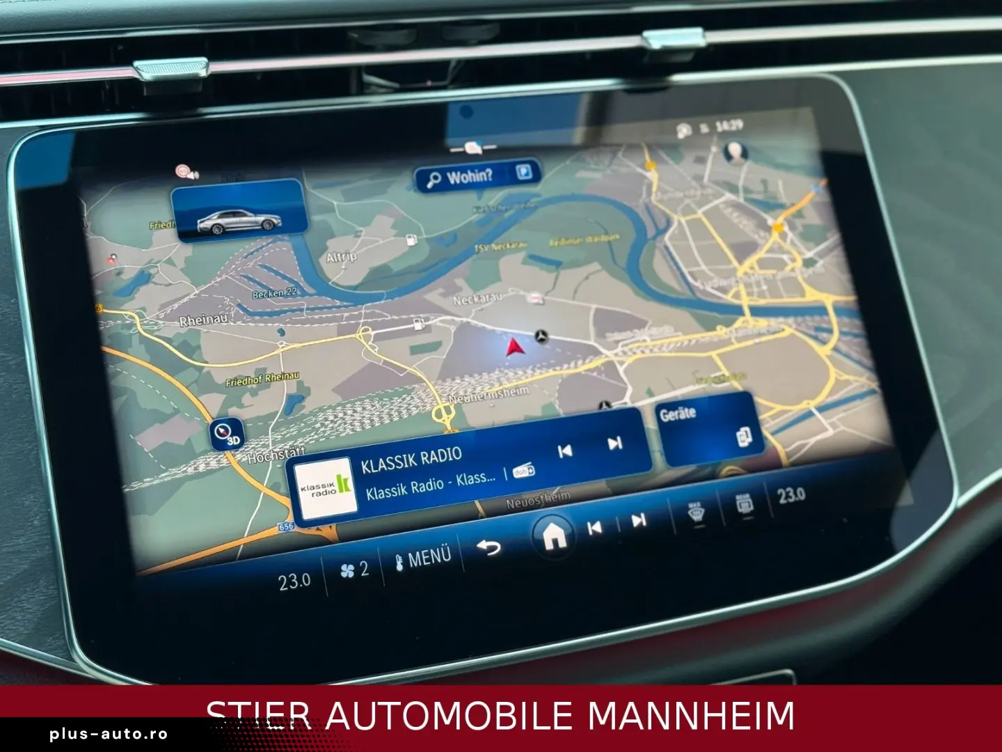 MERCEDES-BENZ E 220 d AMG Line Night PANO LEDER 23TKM KAMERA
