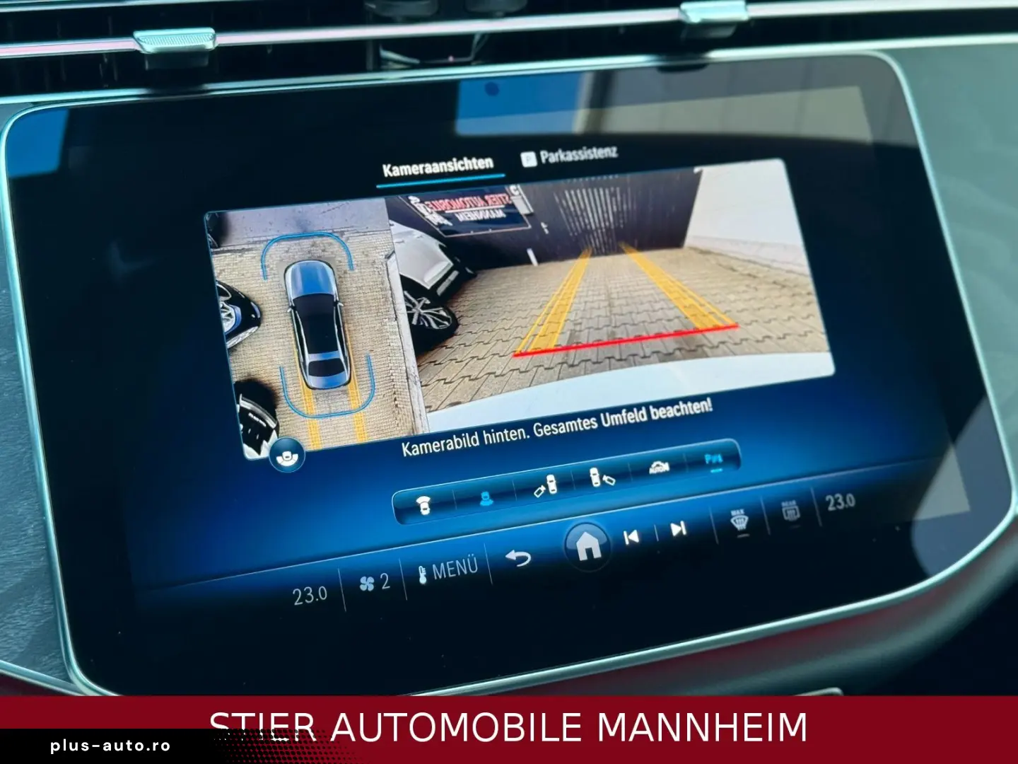 MERCEDES-BENZ E 220 d AMG Line Night PANO LEDER 23TKM KAMERA