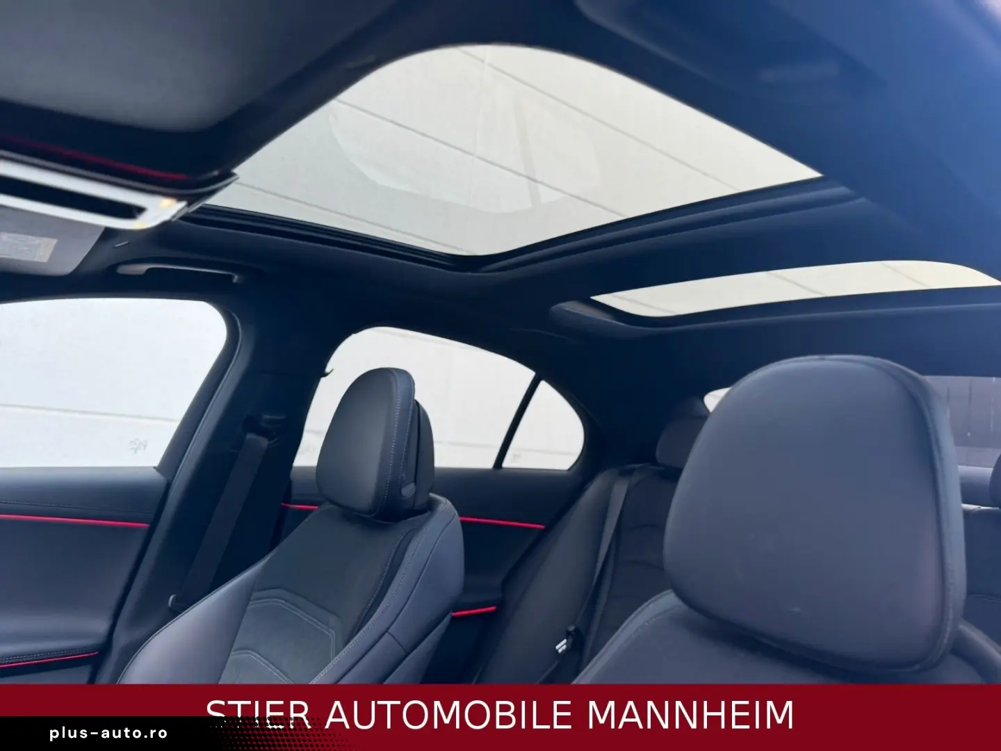 MERCEDES-BENZ E 220 d AMG Line Night PANO LEDER 23TKM KAMERA