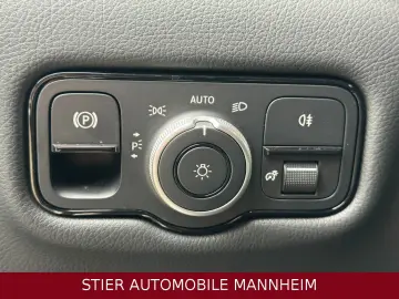MERCEDES-BENZ V 300 d Amg Line Lang 27TKM NAVI LED AHK