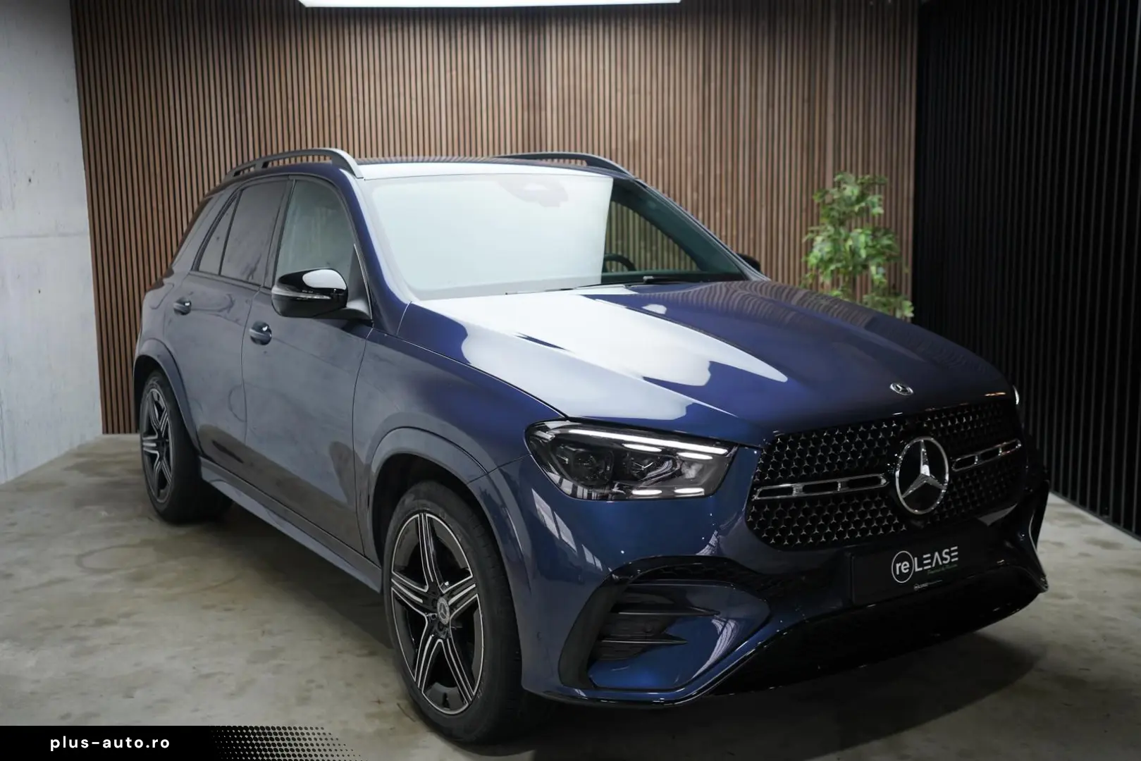 MERCEDES-BENZ GLE 300d 4M PANO   Burm   MEM   StandHZ   LED