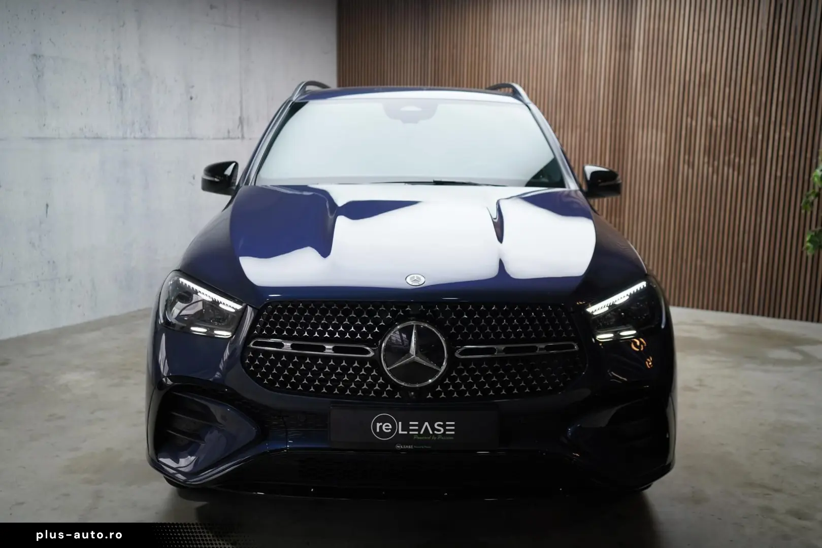 MERCEDES-BENZ GLE 300d 4M PANO   Burm   MEM   StandHZ   LED