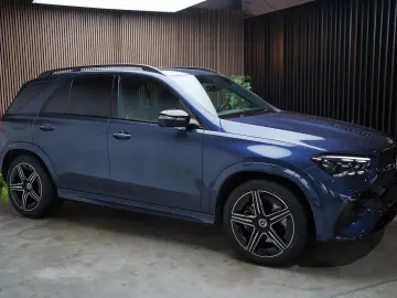 MERCEDES-BENZ GLE 300d 4M PANO   Burm   MEM   StandHZ   LED