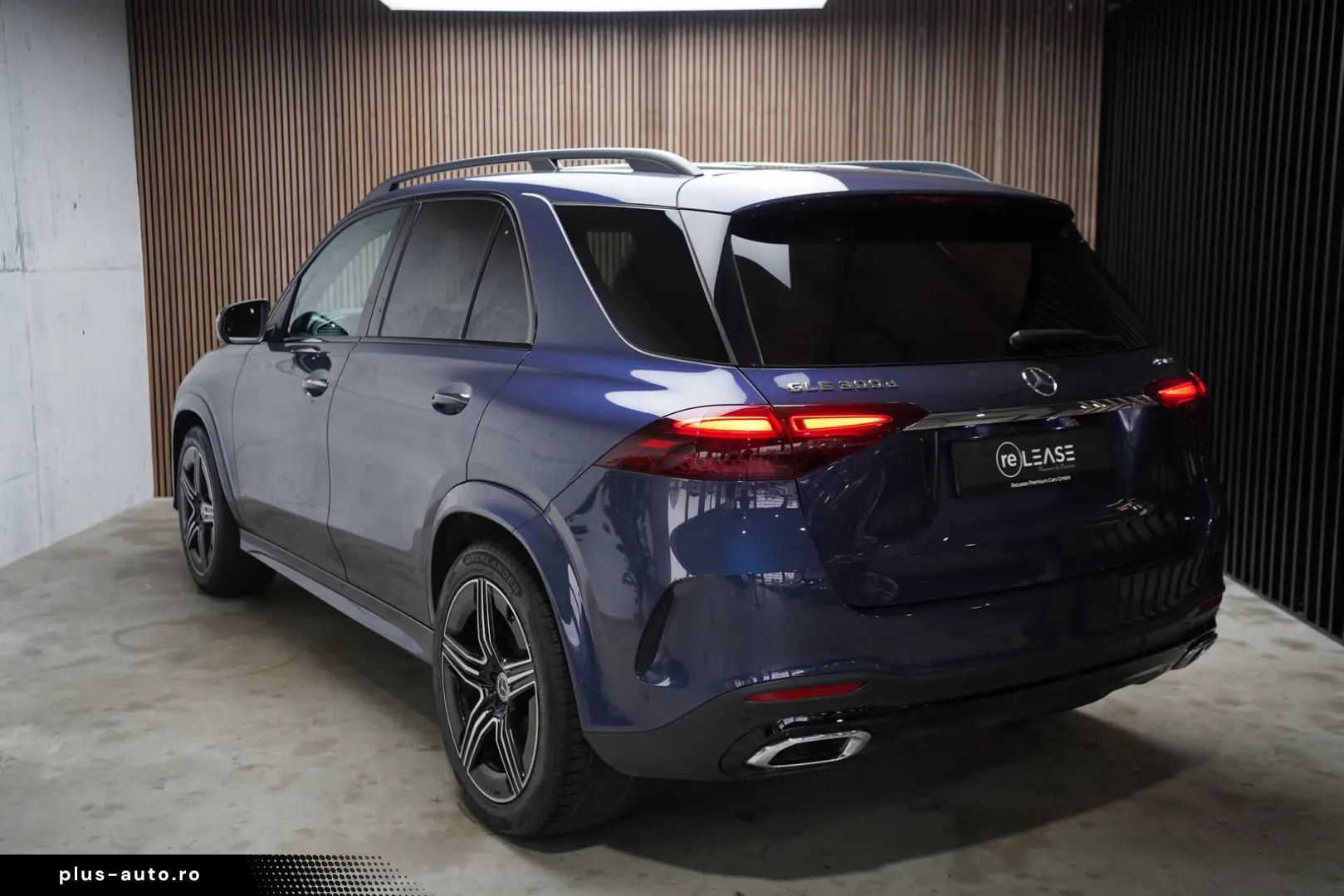 MERCEDES-BENZ GLE 300d 4M PANO   Burm   MEM   StandHZ   LED