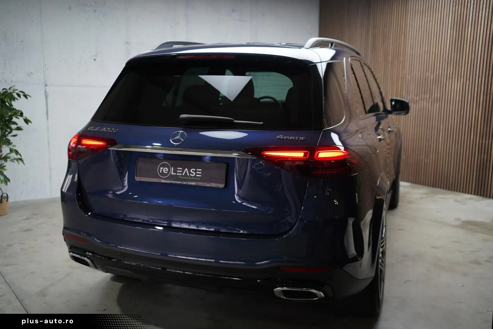 MERCEDES-BENZ GLE 300d 4M PANO   Burm   MEM   StandHZ   LED