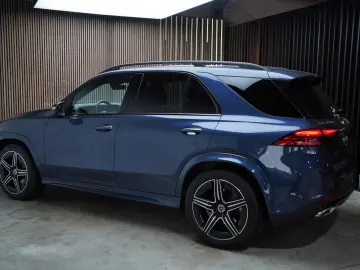 MERCEDES-BENZ GLE 300d 4M PANO   Burm   MEM   StandHZ   LED