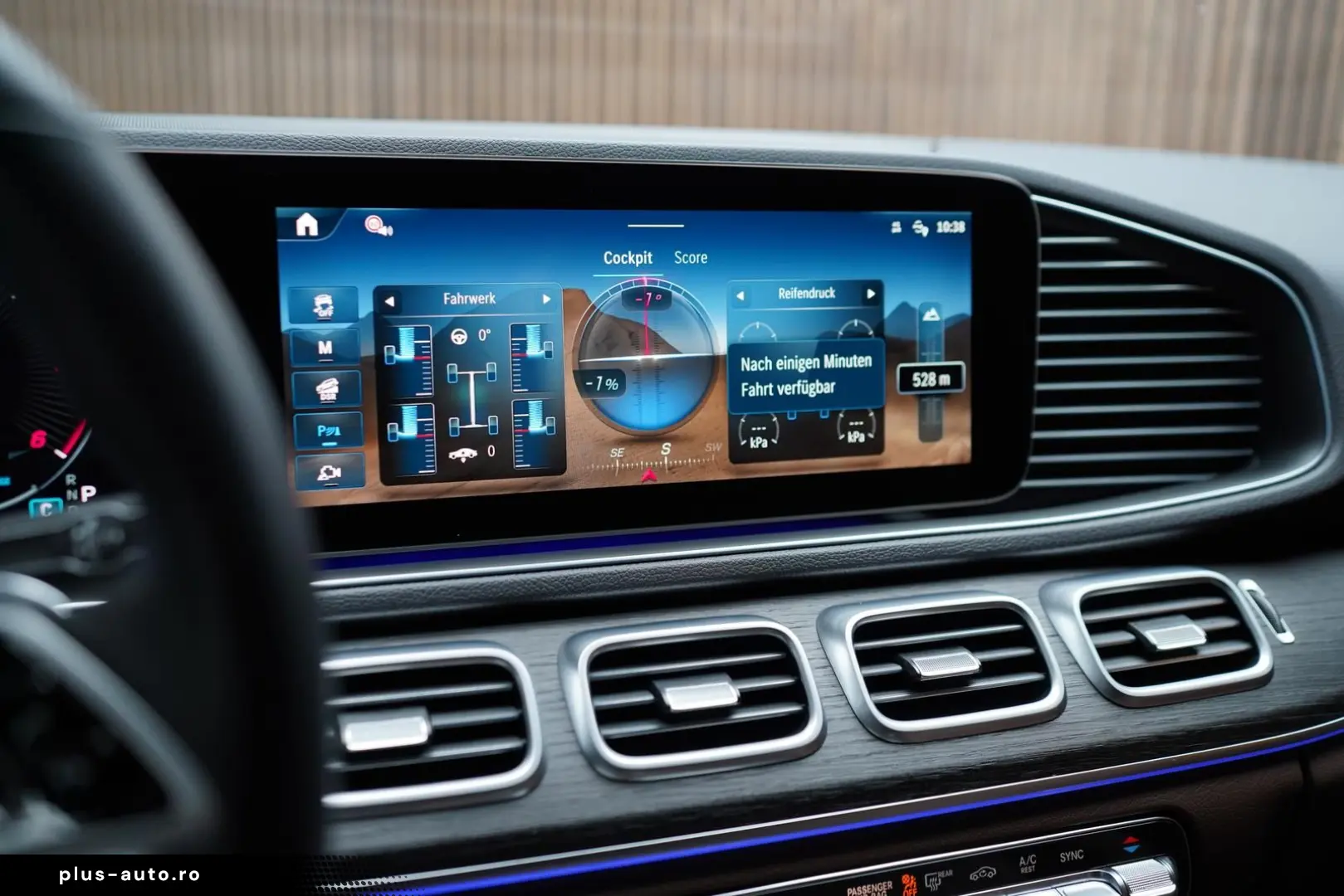 MERCEDES-BENZ GLE 300d 4M PANO   Burm   MEM   StandHZ   LED