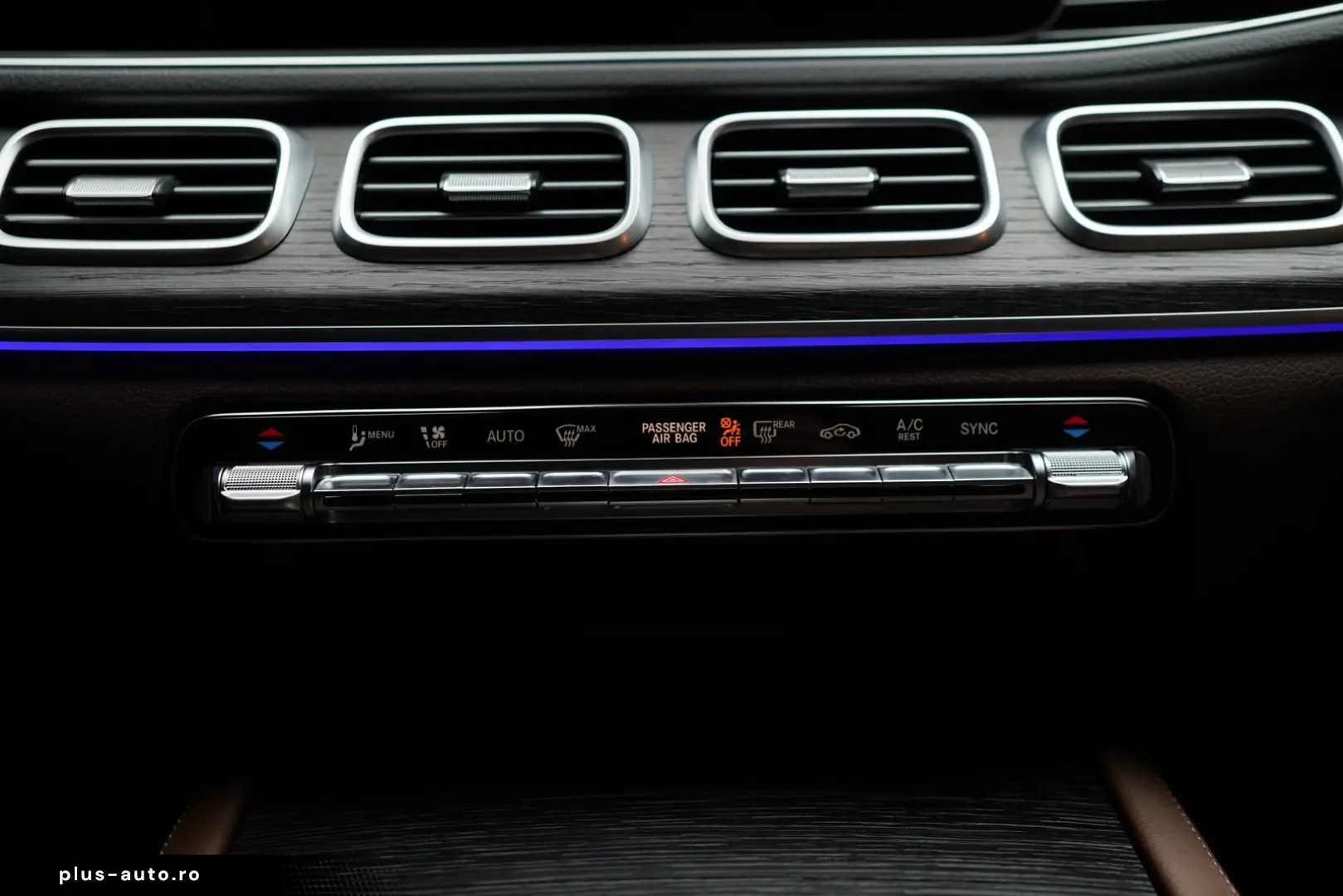 MERCEDES-BENZ GLE 300d 4M PANO   Burm   MEM   StandHZ   LED
