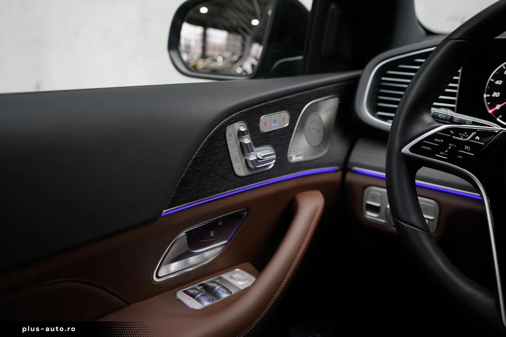 MERCEDES-BENZ GLE 300d 4M PANO   Burm   MEM   StandHZ   LED