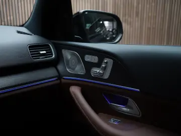 MERCEDES-BENZ GLE 300d 4M PANO   Burm   MEM   StandHZ   LED