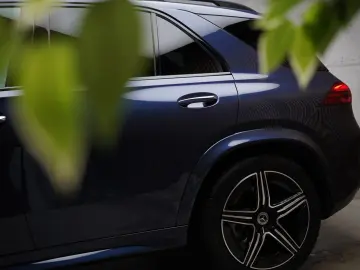 MERCEDES-BENZ GLE 300d 4M PANO   Burm   MEM   StandHZ   LED