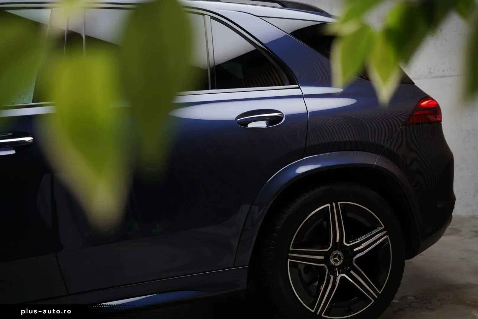 MERCEDES-BENZ GLE 300d 4M PANO   Burm   MEM   StandHZ   LED