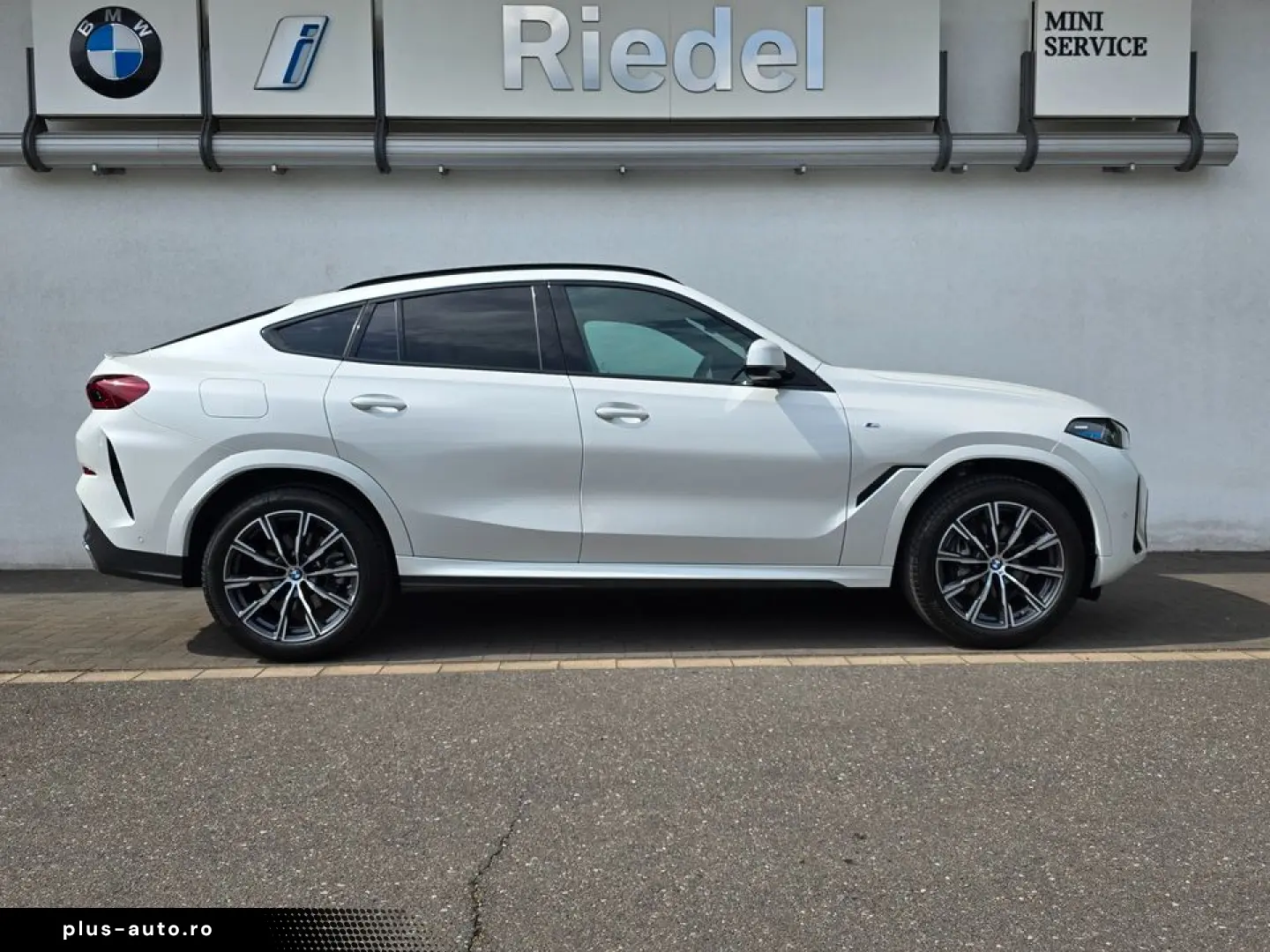 BMW X6 xDrive30d Pano Masaj 360 H&K