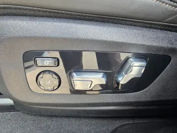BMW X6 xDrive30d Pano Masaj 360 H&K