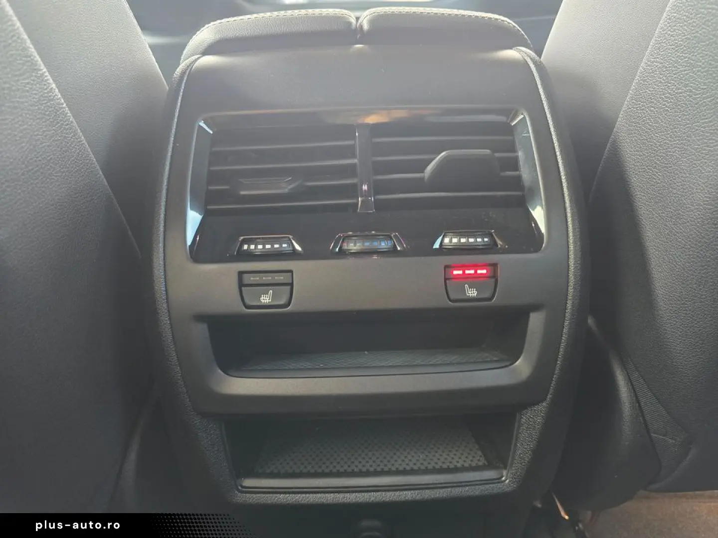 BMW X6 xDrive30d Pano Masaj 360 H&K
