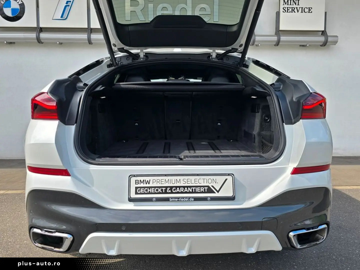 BMW X6 xDrive30d Pano Masaj 360 H&K
