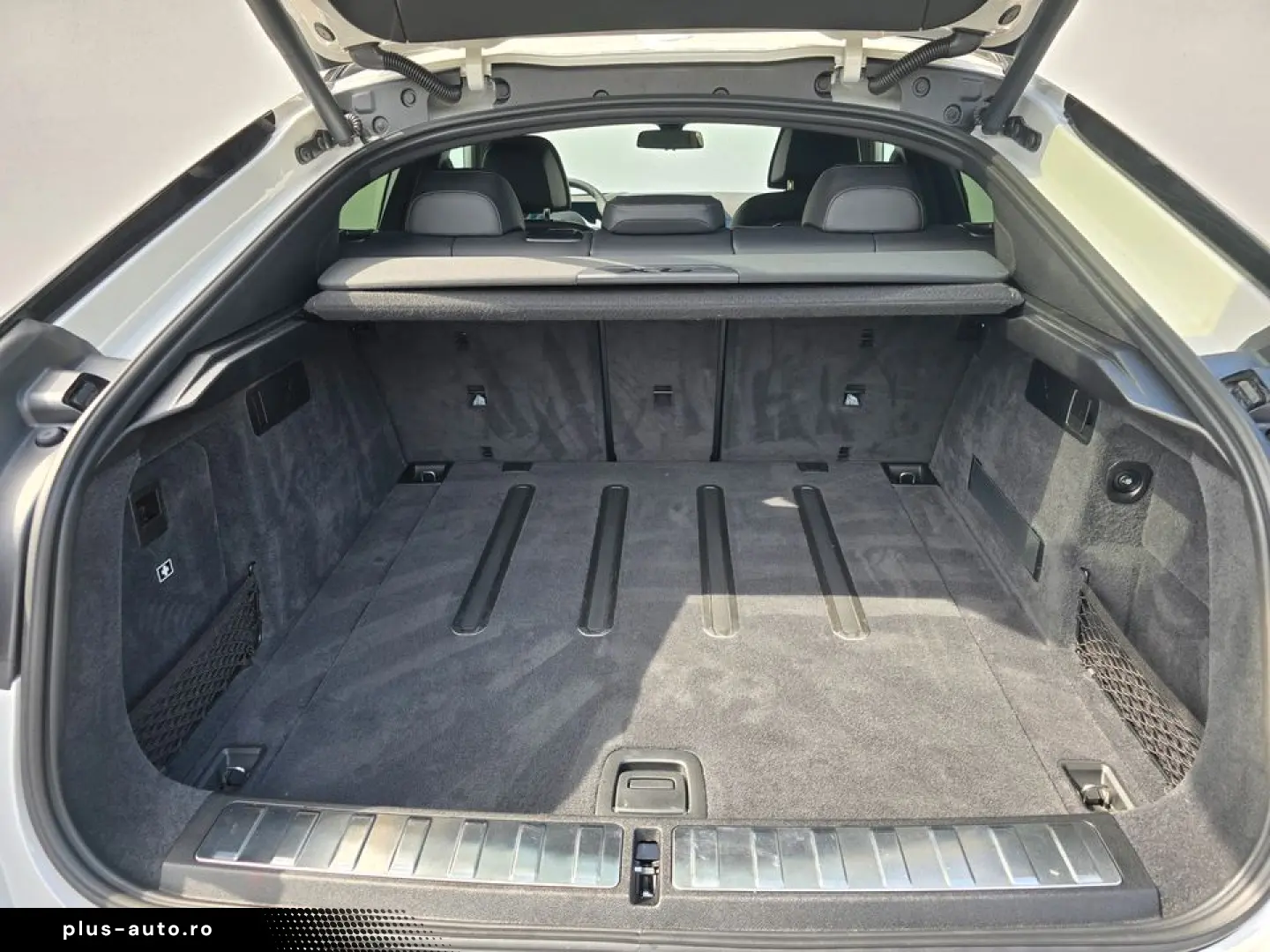 BMW X6 xDrive30d Pano Masaj 360 H&K