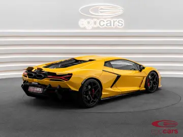 LAMBORGHINI Revuelto 6.5 V12 HPEV
