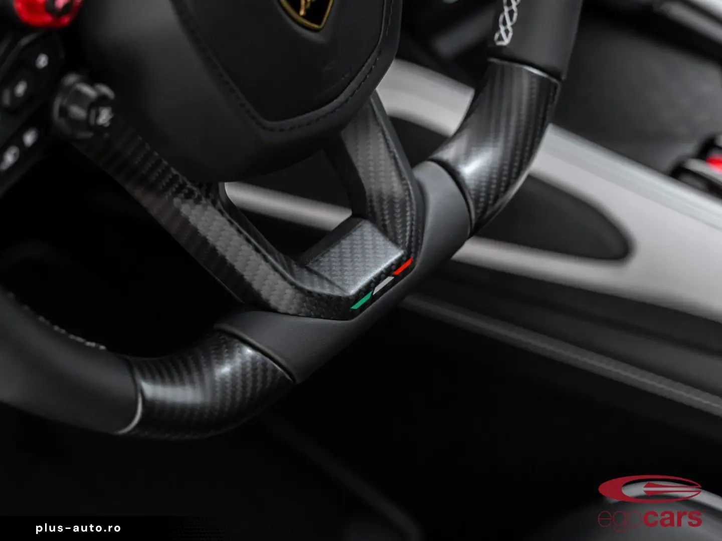 LAMBORGHINI Revuelto 6.5 V12 HPEV