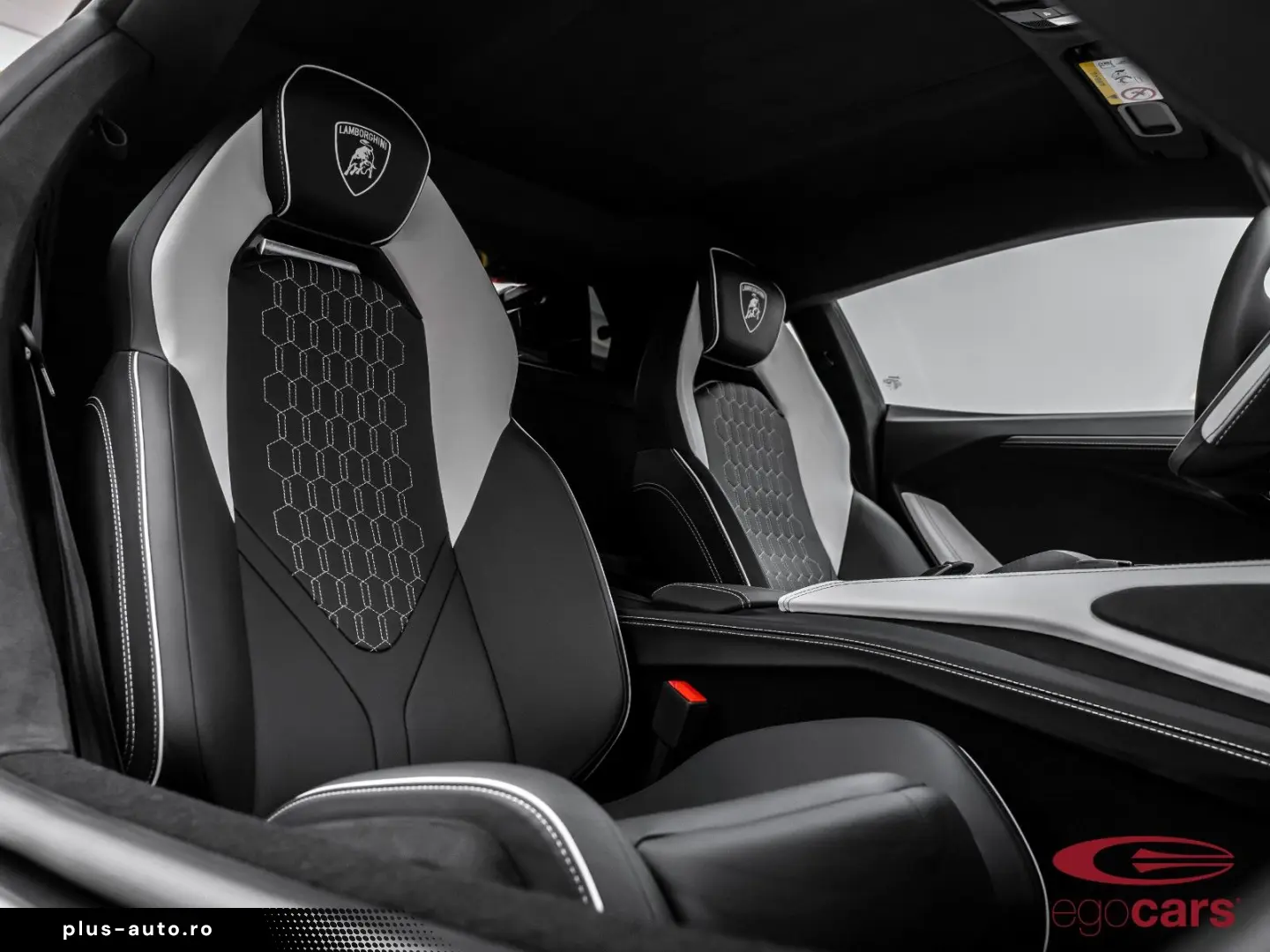 LAMBORGHINI Revuelto 6.5 V12 HPEV