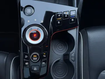 KIA Sportage Plug-in GT-Line Pano 360  H&K AHK