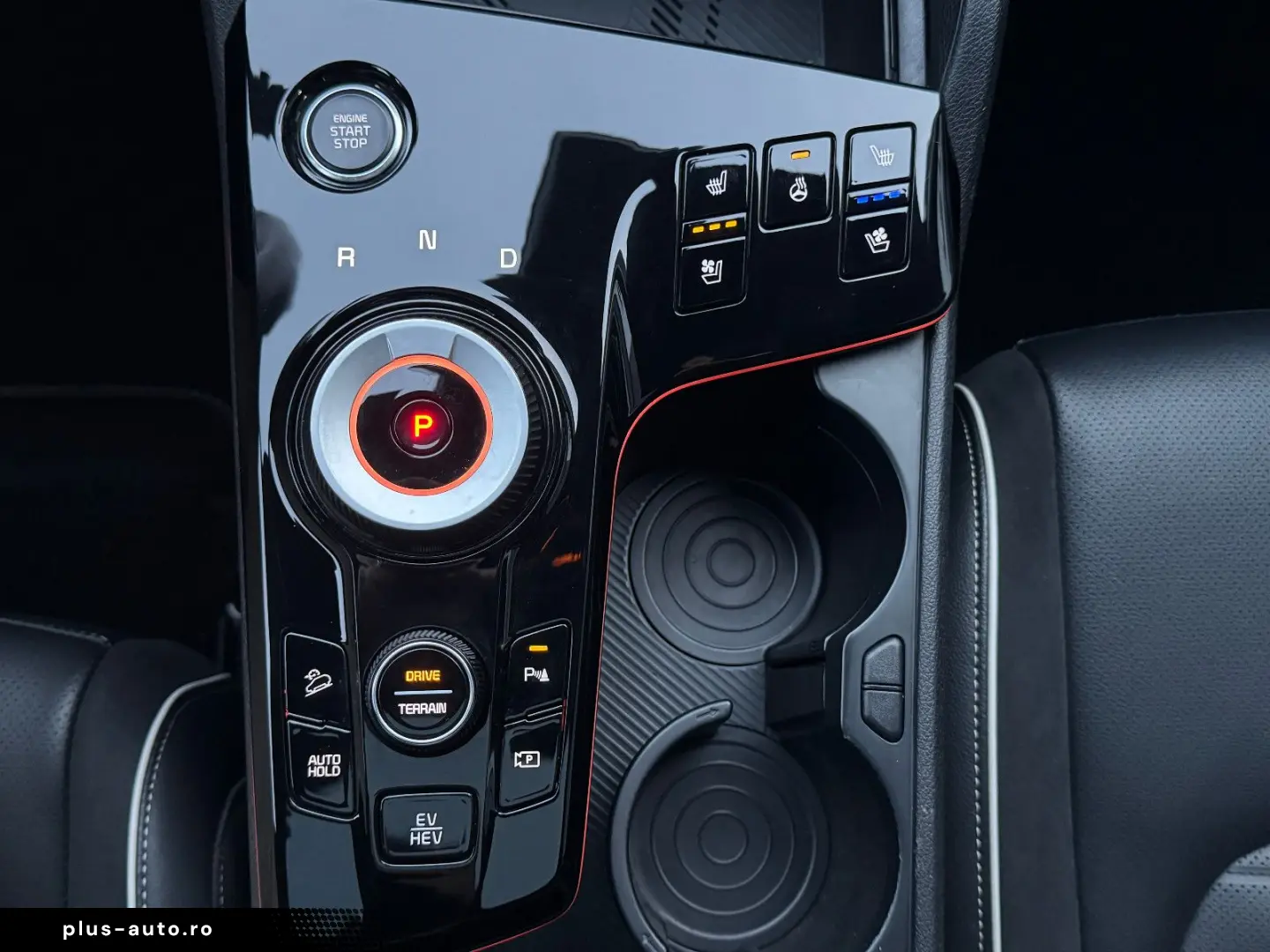 KIA Sportage Plug-in GT-Line Pano 360  H&K AHK
