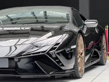 LAMBORGHINI Huracán Tecnica  German  Novitec  Garantie Lift