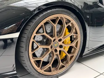 LAMBORGHINI Huracán Tecnica  German  Novitec  Garantie Lift