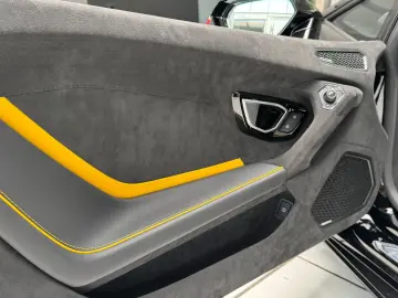 LAMBORGHINI Huracán Tecnica  German  Novitec  Garantie Lift
