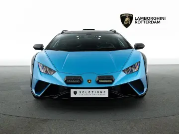 LAMBORGHINI Huracán Sterrato I Blu Arione I Black roof