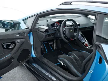 LAMBORGHINI Huracán Sterrato I Blu Arione I Black roof
