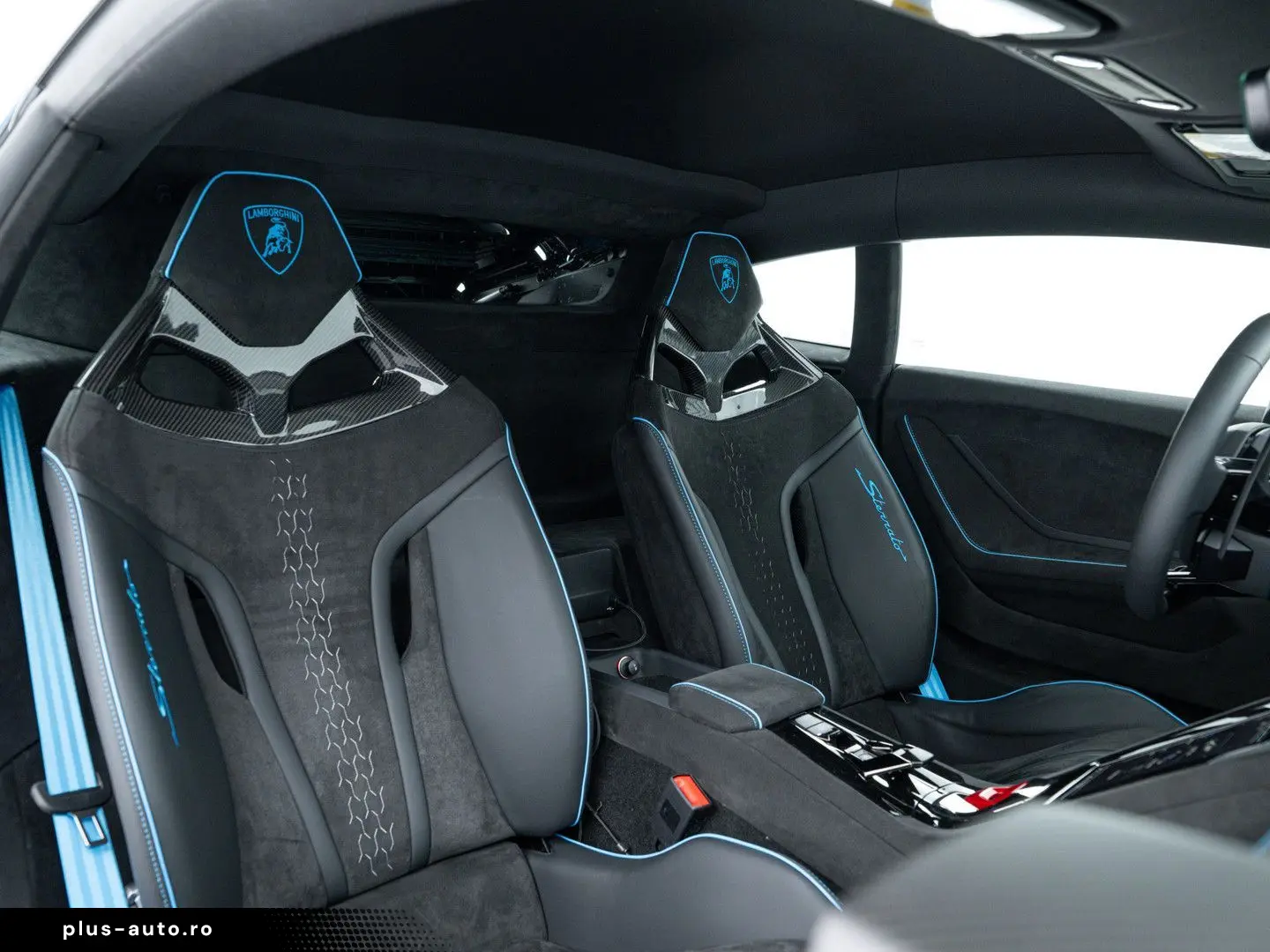LAMBORGHINI Huracán Sterrato I Blu Arione I Black roof